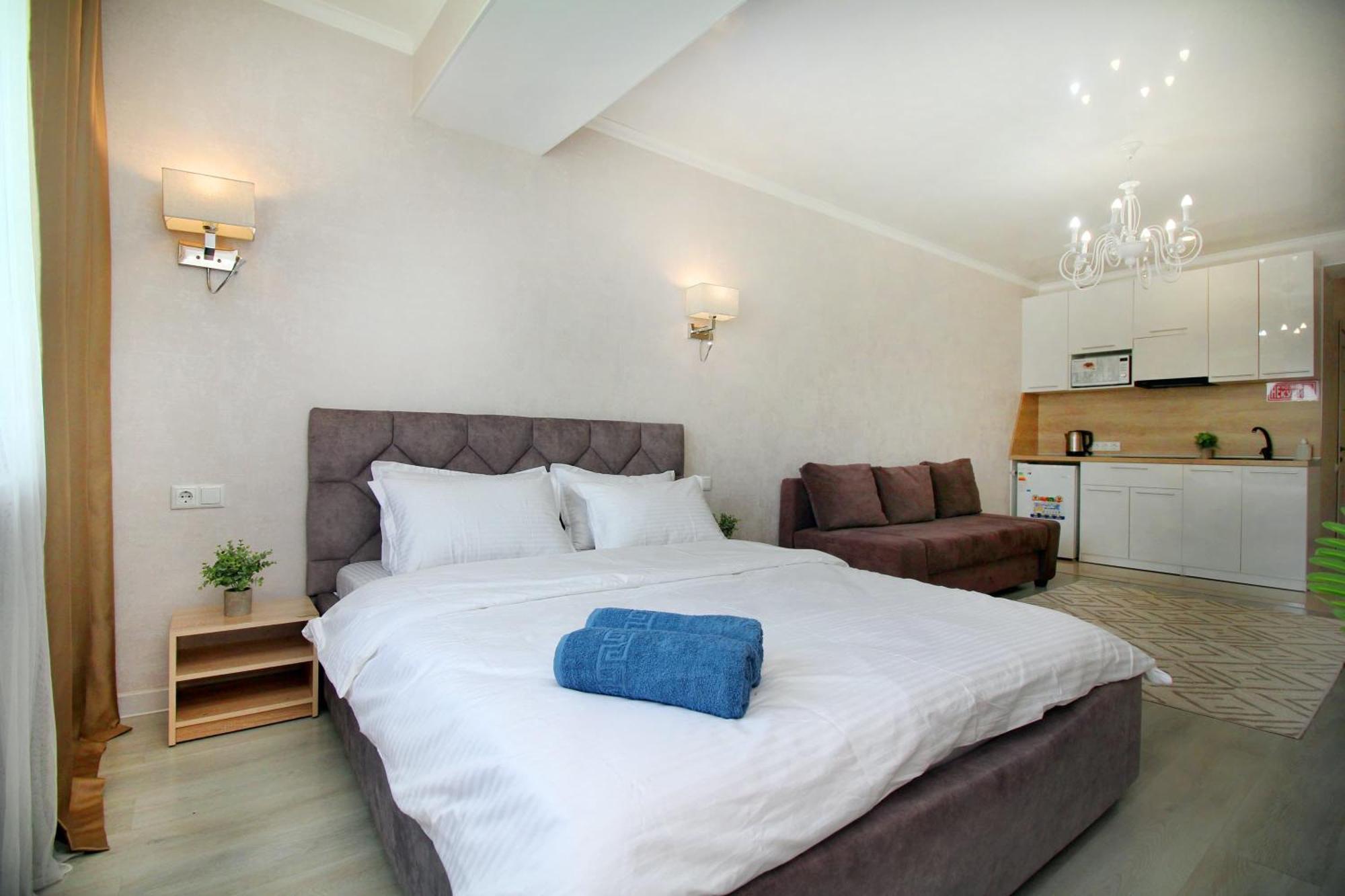 Almaty Cozy Apart Hotel Eksteriør billede